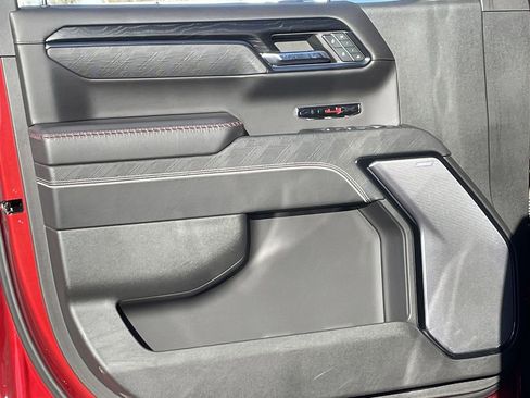 Used 2024 GMC Sierra 1500 AT4X image 23