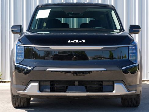 Used 2025 Kia EV9 Light Long Range image 6