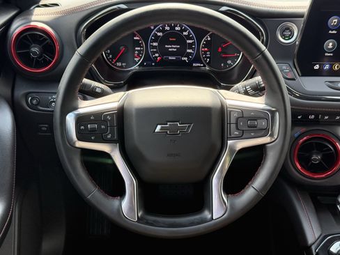 Used 2025 Chevrolet Blazer RS FWD image 16