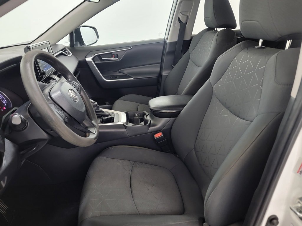 Used 2021 Toyota RAV4 XLE FWD image 14