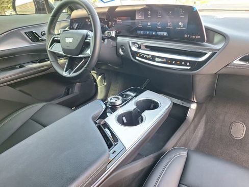 Certified 2024 Cadillac Lyriq Tech AWD/4WD image 26