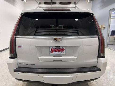 Used 2019 Cadillac Escalade ESV Platinum image 13