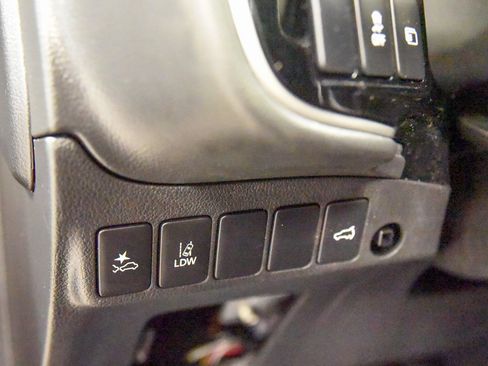 Used 2021 Mitsubishi Outlander SEL image 17