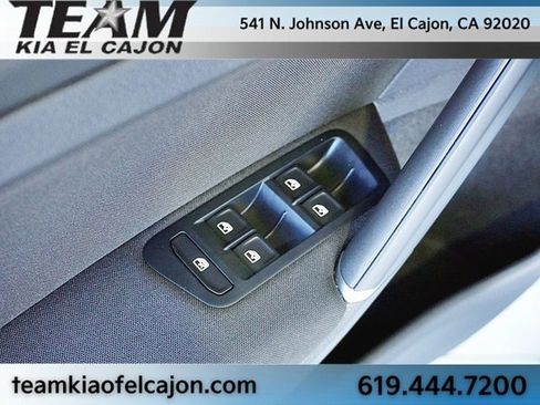 Used 2019 Volkswagen e-Golf SE w/ Driver Assistance Package image 23