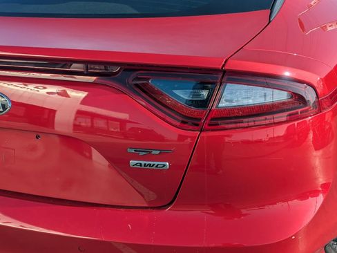 Used 2019 Kia Stinger GT2 image 5