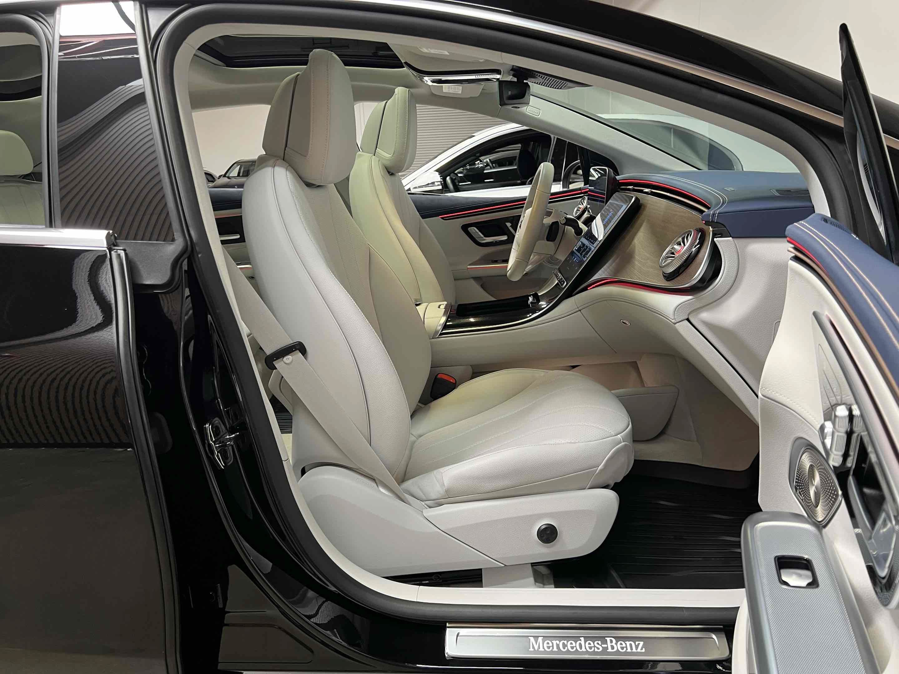 Used 2023 Mercedes-Benz EQE 350+ 4MATIC Sedan w/ Exclusive Trim Package image 26