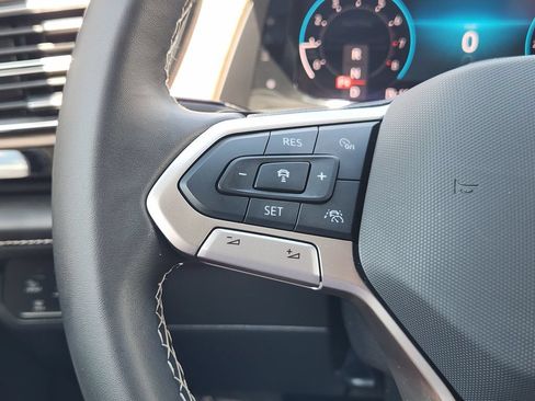 Used 2024 Volkswagen Atlas SE FWD image 26