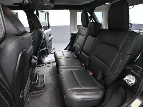 Used 2025 Jeep Wrangler Sahara w/ Technology Group image 38