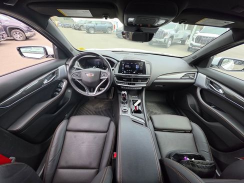 Used 2024 Cadillac CT5 V RWD image 18