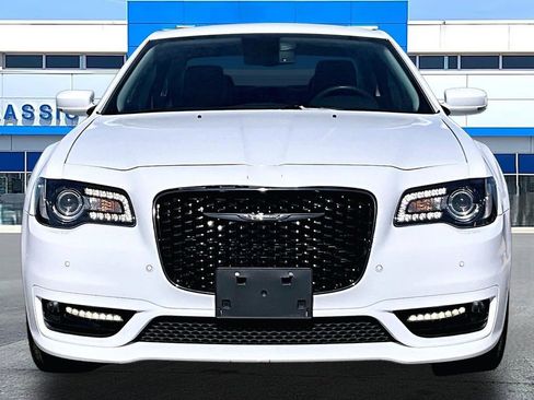 Used 2023 Chrysler 300 Touring L w/ Comfort Group AWD/4WD image 2
