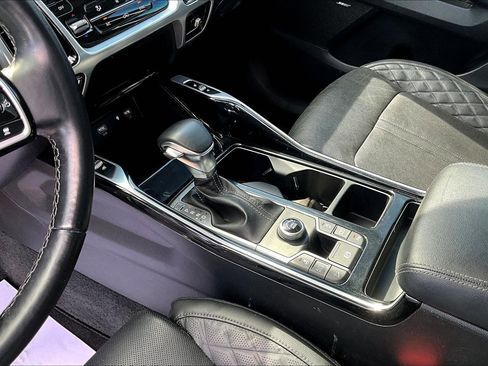 Used 2022 Kia Sorento SX image 19