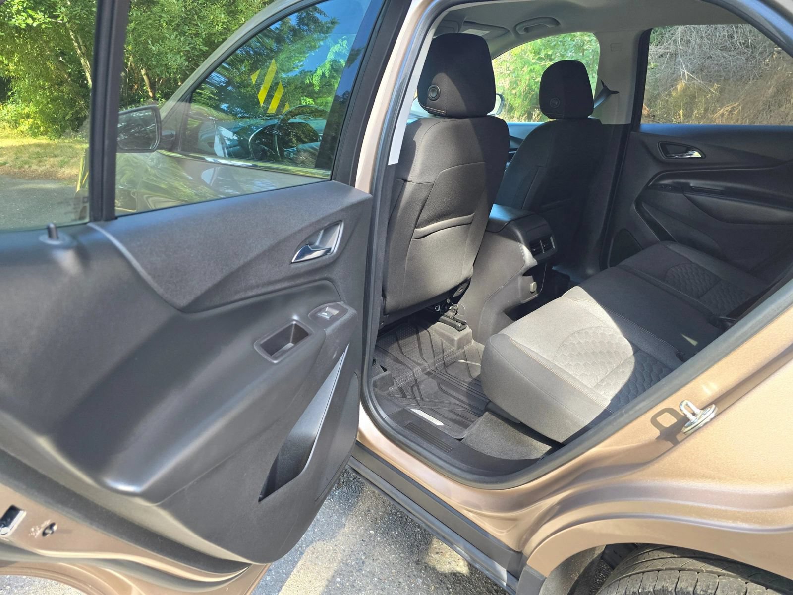 Used 2018 Chevrolet Equinox LT AWD/4WD image 16