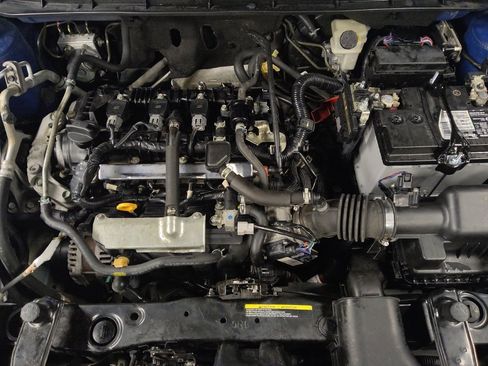 Used 2021 Nissan Kicks S image 30