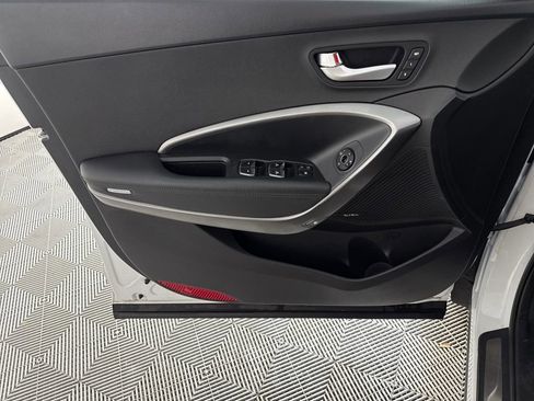 Used 2018 Hyundai Santa Fe Sport image 10