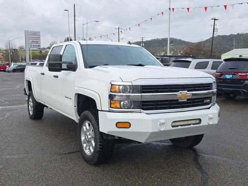 Used 2015 Chevrolet Silverado 3500 LT image 7