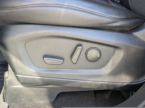 Used 2023 Ford Explorer ST-Line w/ Class IV Trailer Tow Package image 21