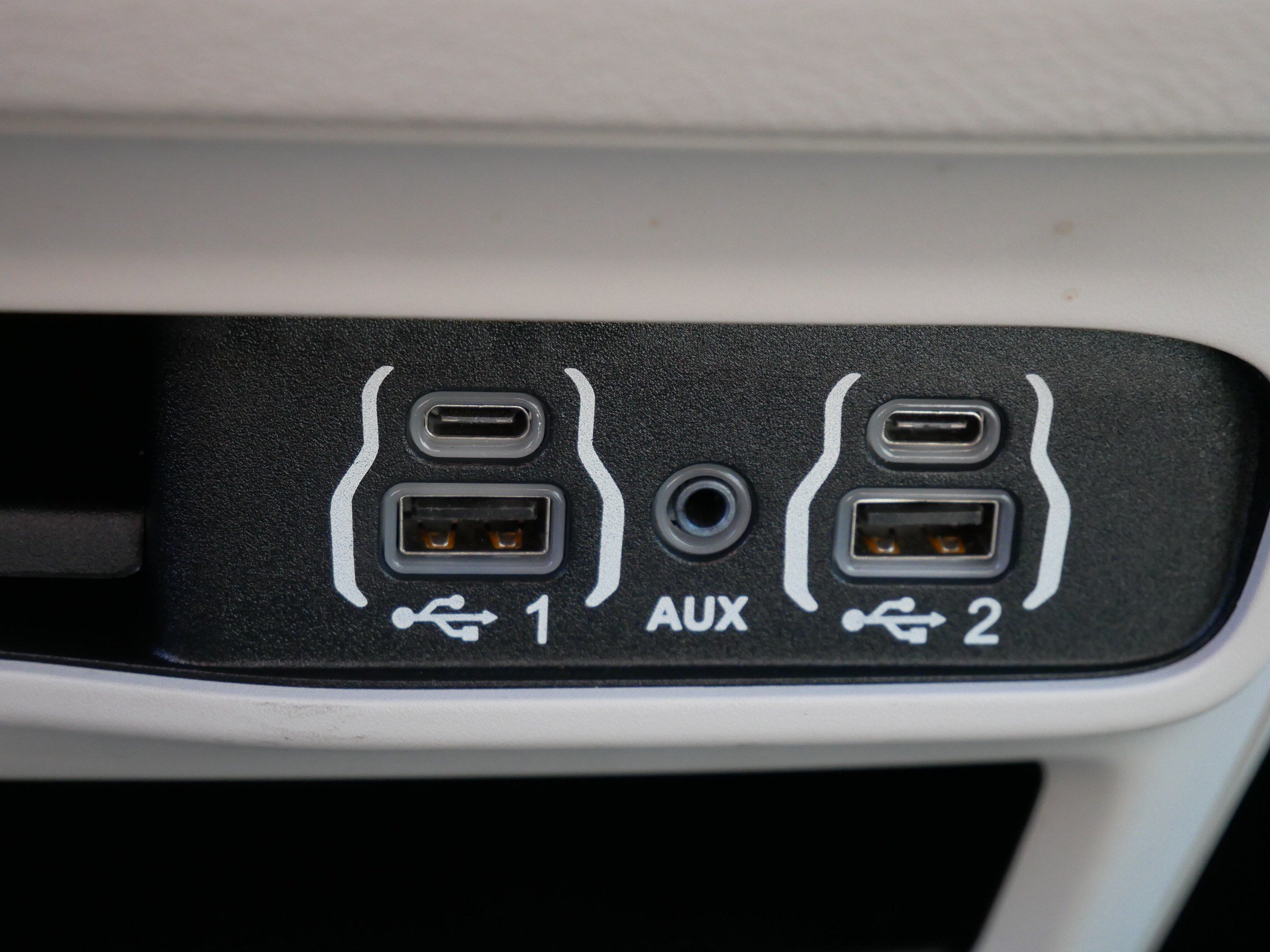 Used 2023 Chrysler Pacifica Touring-L FWD image 33