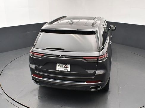 Used 2023 Jeep Grand Cherokee Overland AWD/4WD image 17
