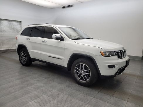 Used 2017 Jeep Grand Cherokee Limited AWD/4WD image 11