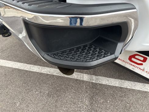 Used 2024 Chevrolet Silverado 3500 LT w/ Convenience Package image 40