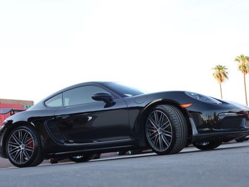 Used 2017 Porsche 718 Cayman S RWD image 12