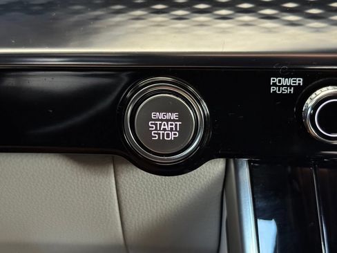 Used 2023 Kia Carnival SX Prestige FWD image 46