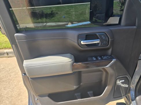 Used 2021 GMC Sierra 1500 SLT image 8