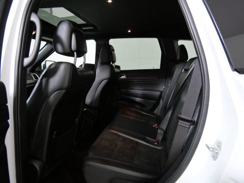 Used 2022 Jeep Grand Cherokee Laredo X AWD/4WD image 20