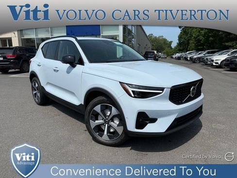 Certified 2026 Volvo XC40 B5 Plus w/ Protection Package Premier AWD/4WD image 1