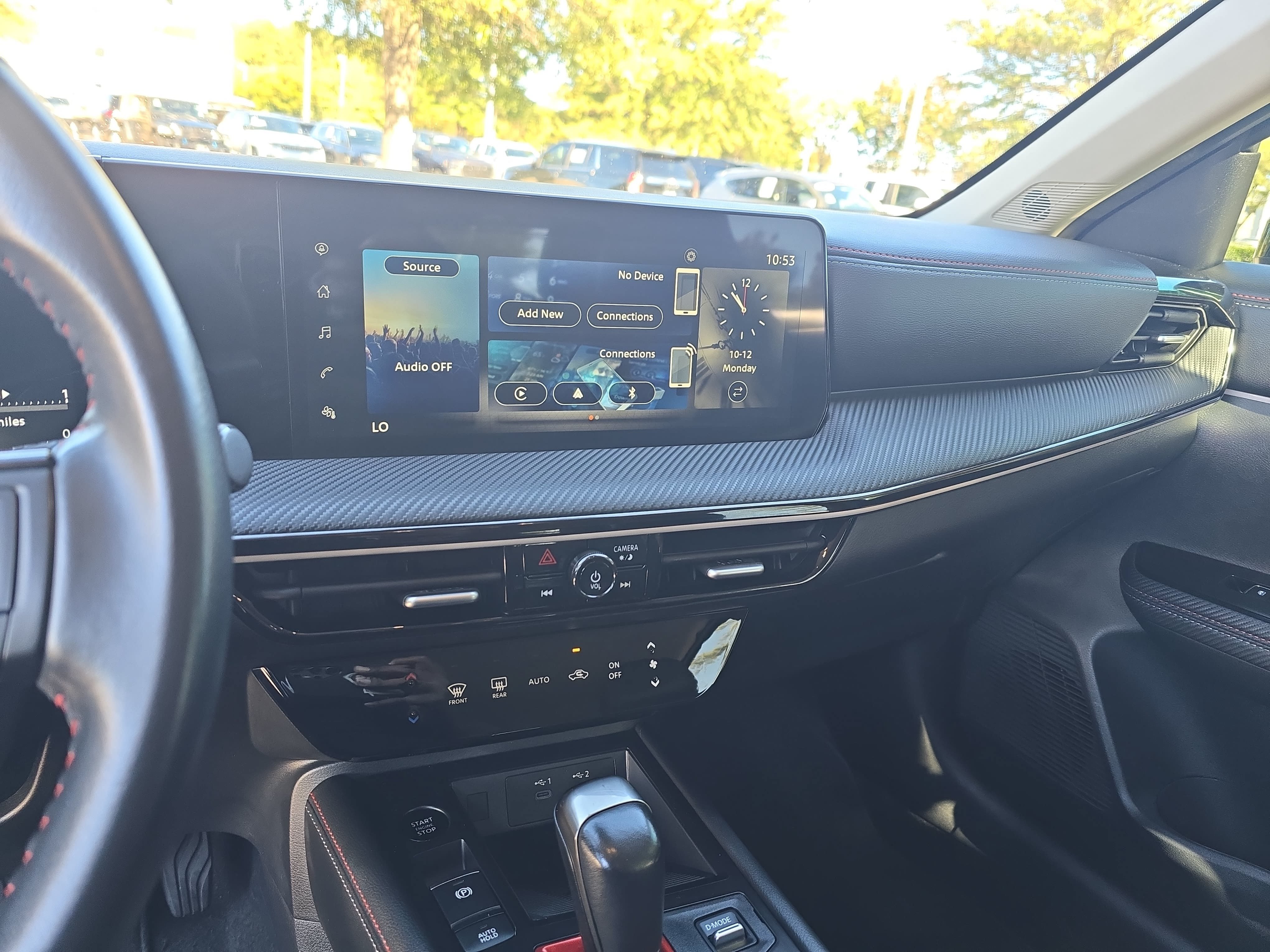 Used 2025 Nissan Kicks SR FWD image 19