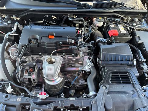 Used 2024 Honda Civic Sport image 25