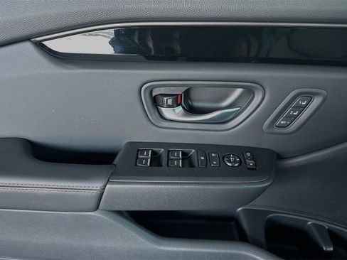 New 2025 Honda Pilot TrailSport image 8