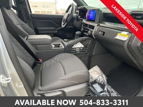 Certified 2025 Toyota Tacoma SR5 image 18