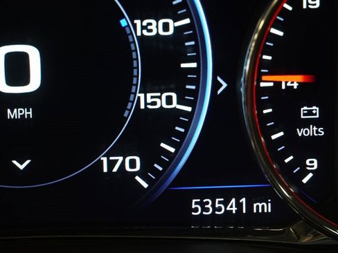 Used 2020 GMC Acadia SLT w/ Driver Alert Package II image 5