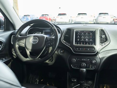 Used 2019 Jeep Cherokee Trailhawk image 34