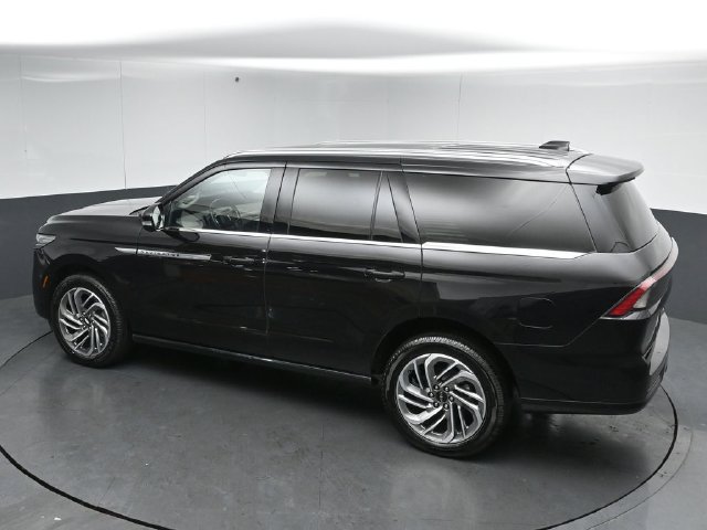 Certified 2025 Lincoln Navigator Reserve AWD/4WD image 50