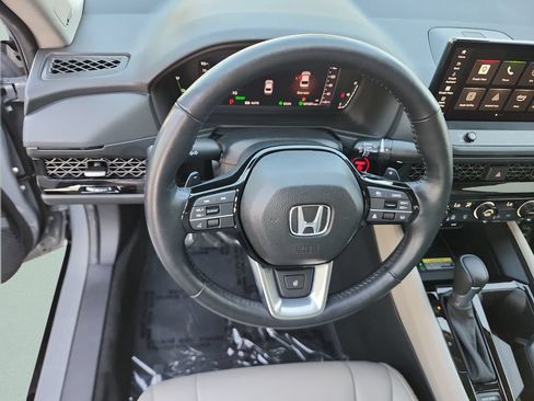Used 2025 Honda Accord Touring image 34