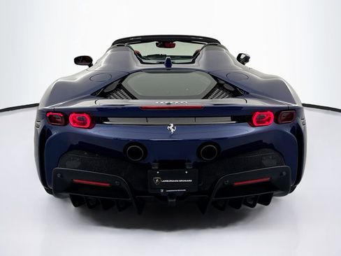 Used 2023 Ferrari SF90 Spider image 6