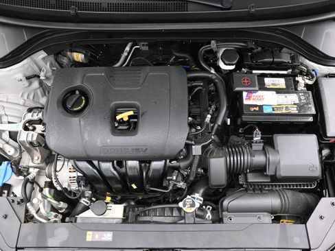 Used 2020 Hyundai Elantra SE image 27