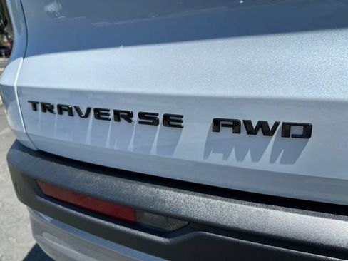 New 2026 Chevrolet Traverse Z71 w/ Enhanced Driving Package AWD/4WD image 11