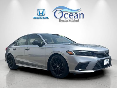 Used 2023 Honda Civic Sport image 1