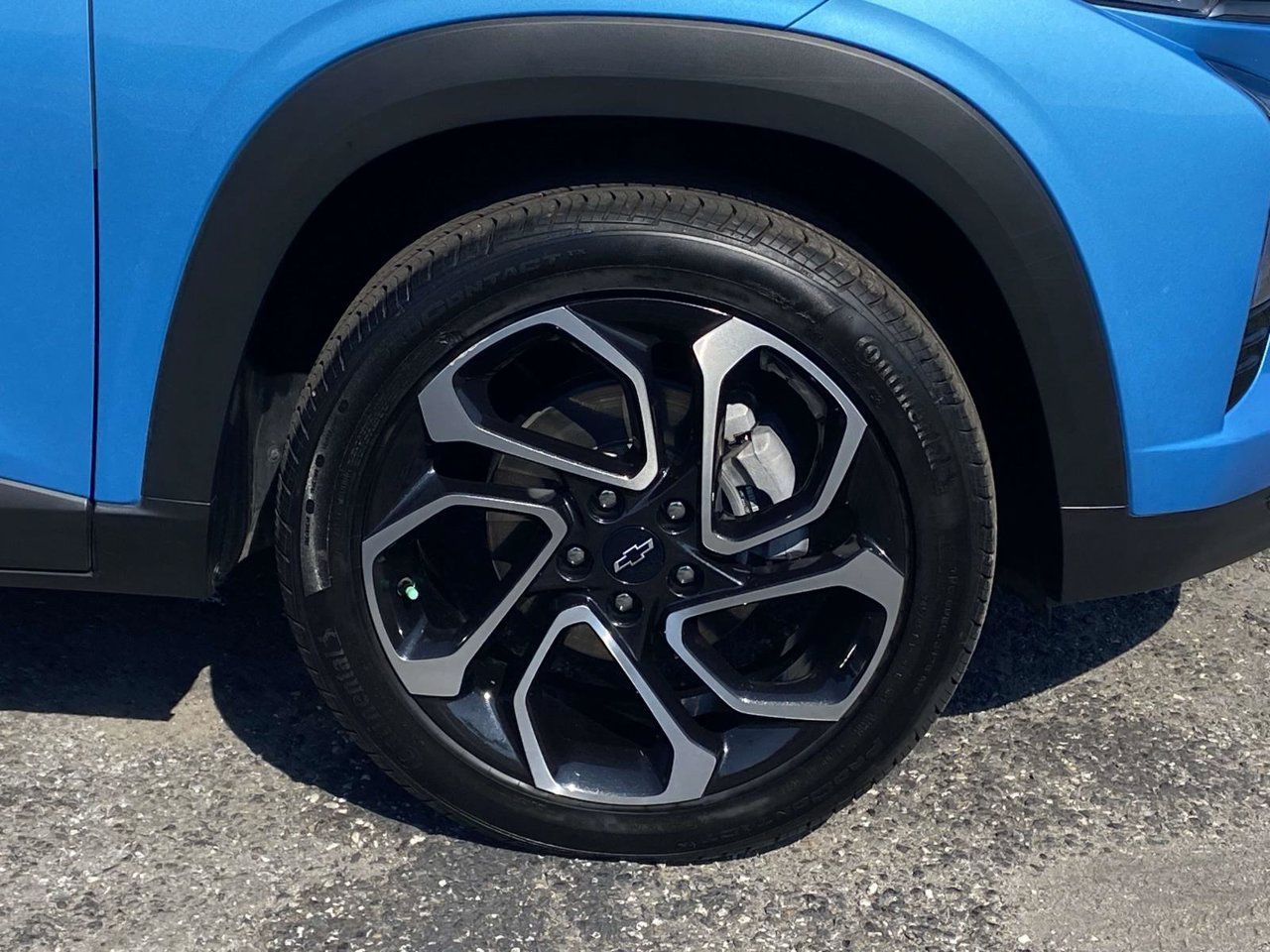 Used 2025 Chevrolet Trax RS FWD image 10