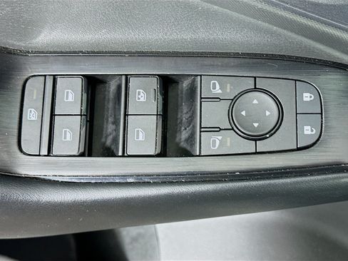 Used 2024 Nissan Rogue S AWD/4WD image 15