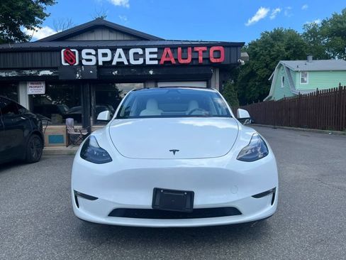 Used 2023 Tesla Model Y Long Range AWD/4WD image 2