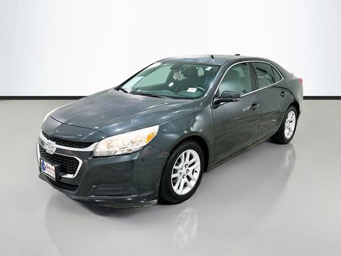 Used 2016 Chevrolet Malibu LT w/ Power Convenience Package FWD image 3