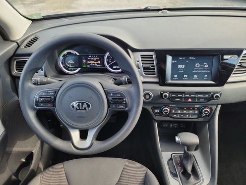 Used 2018 Kia Niro LX FWD image 18