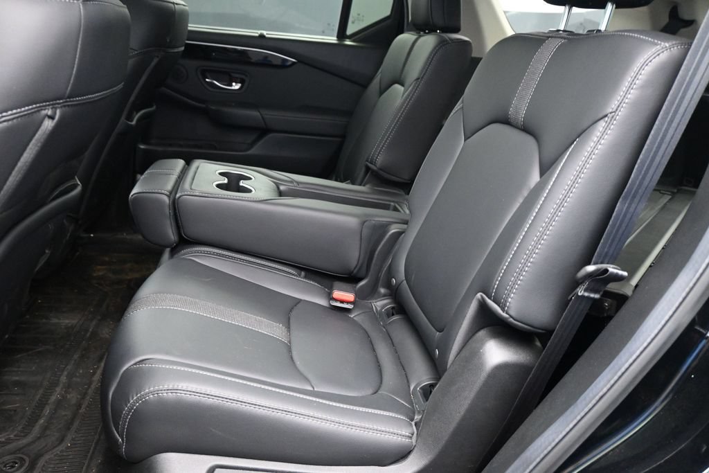 Used 2025 Honda Pilot EX-L image 23