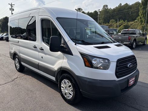 Used 2017 Ford Transit 150 XL image 4