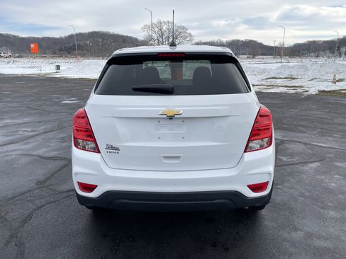 Used 2019 Chevrolet Trax LS w/ Tint and Cruise Package image 4