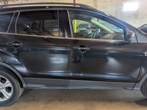 Used 2015 Ford Escape SE image 6